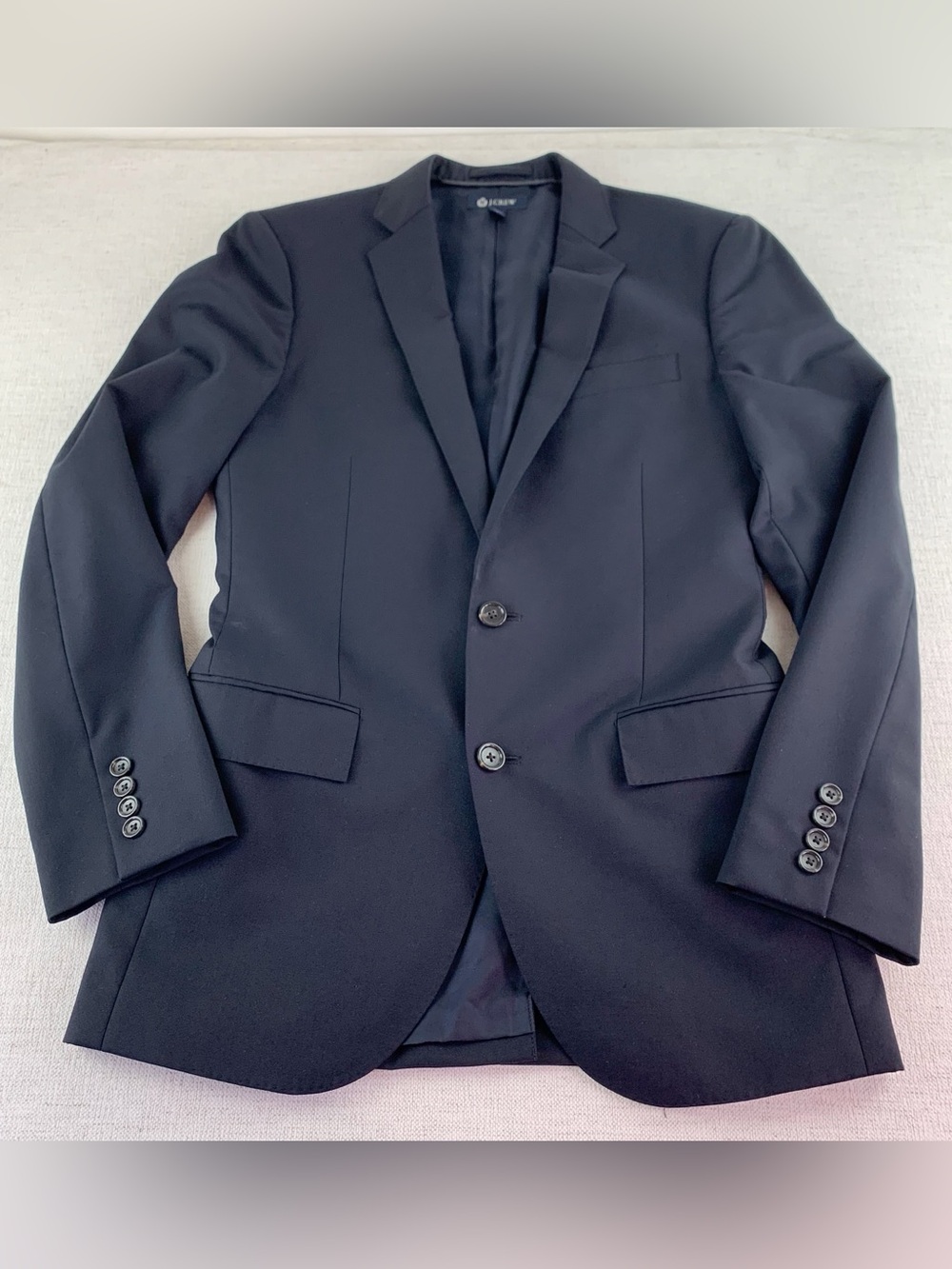 J crew men's Ludlow slim-fit suit jacket Italian wool size 36R in navy blue